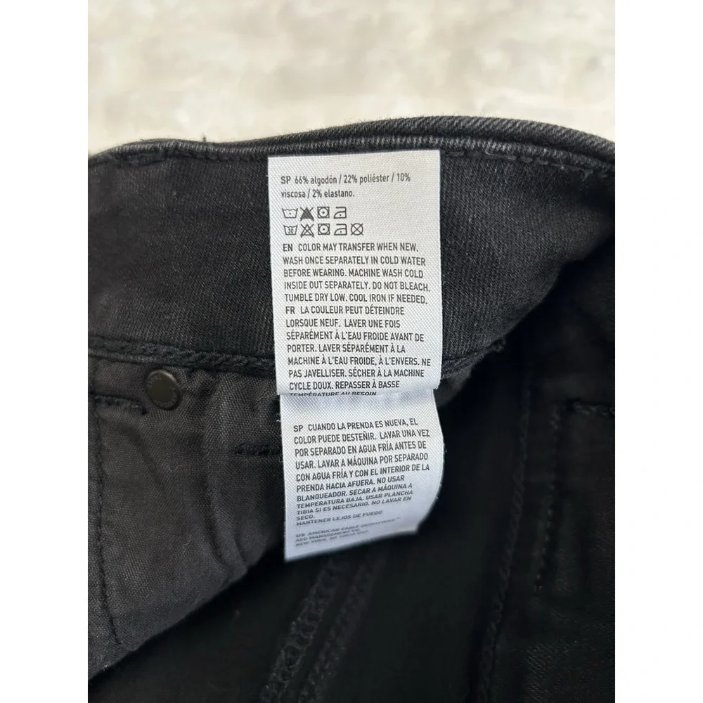 American Eagle Next Level Stretch Curvy Hi-Rise Black Distressed Denim‎ Mini
